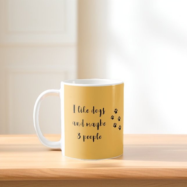 Caneca De Café "Eu gosto de cachorros e talvez três pessoas" (Criador carregado)