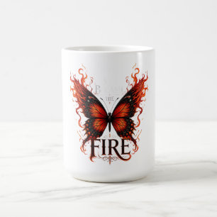 Caneca De Café Eu Me Tornei a Fogueira – Design Gótico Borboleta