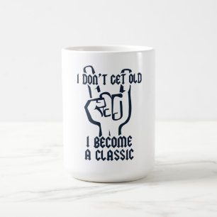 Caneca De Café Eu me torno um clássico
