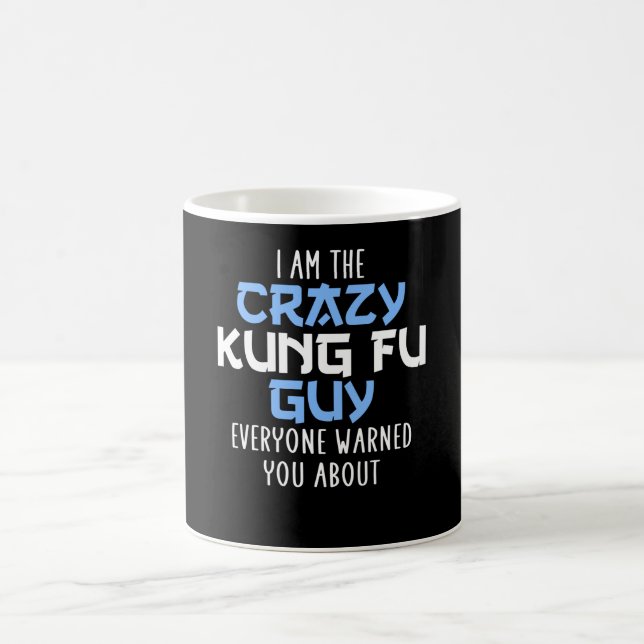 Caneca De Café eu sou a cara louca do kung fu (Centro)