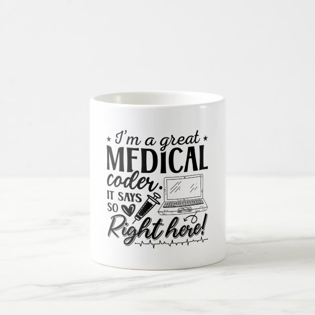 Caneca De Café Eu sou um programador de ICD com código médico Exc (Centro)