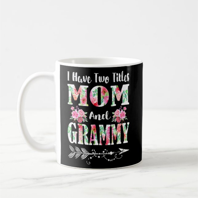Caneca De Café Eu tenho dois títulos de mães e vovó de mães voado (Esquerda)