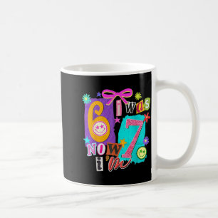 Caneca De Café Eu tinha 6 anos agora eu tenho 7 67 Seis Sete Meme