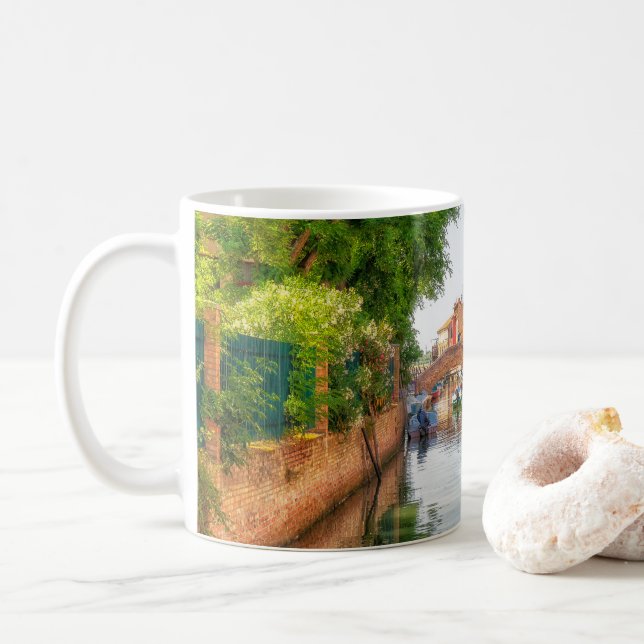 Caneca De Café Explore o Charme Vibrante de Burano (Com Donut)