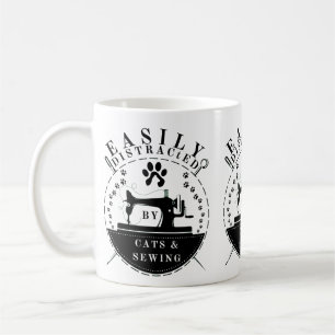 Caneca De Café Facilmente Distraído Por Gatos E Costura