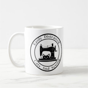 Caneca De Café Facilmente Distraído Por Gatos E Costura