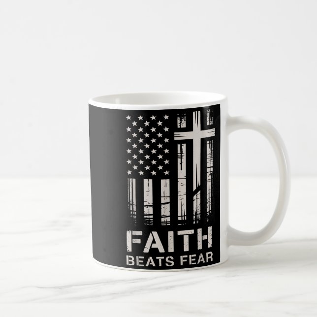 Caneca De Café Faith Beats Fear American Flag Christian Cross  (Direita)