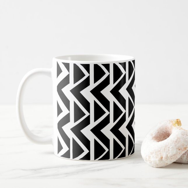 Caneca De Café Faixa Chevron de Triângulo Preto e Branco (Com Donut)