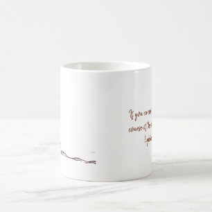 Caneca De Café Farol desenhado à mão com cena pacífica de rochas