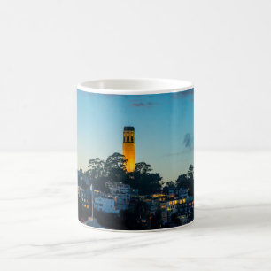 Caneca De Café Farol Sobre a Baía