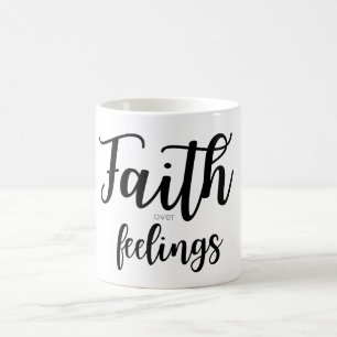 Caneca de Café Fé Acima dos Sentimentos
