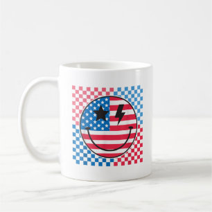 Caneca De Café Feliz 4 de julho, Groovy Smile Face Red White Blue