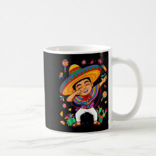 Caneca De Café Feliz cinco de maio menino mexicano fazendo dab co