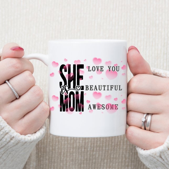 Caneca De Café Feliz Dia das Mães Ela É Mãe, Café Moderno (Happy Mother´s Day She Is Mom Modern Coffee Mug)