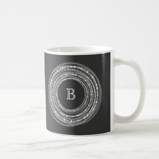 Caneca De Café Feliz E Círculos Brilhantes Monogramas Feriado