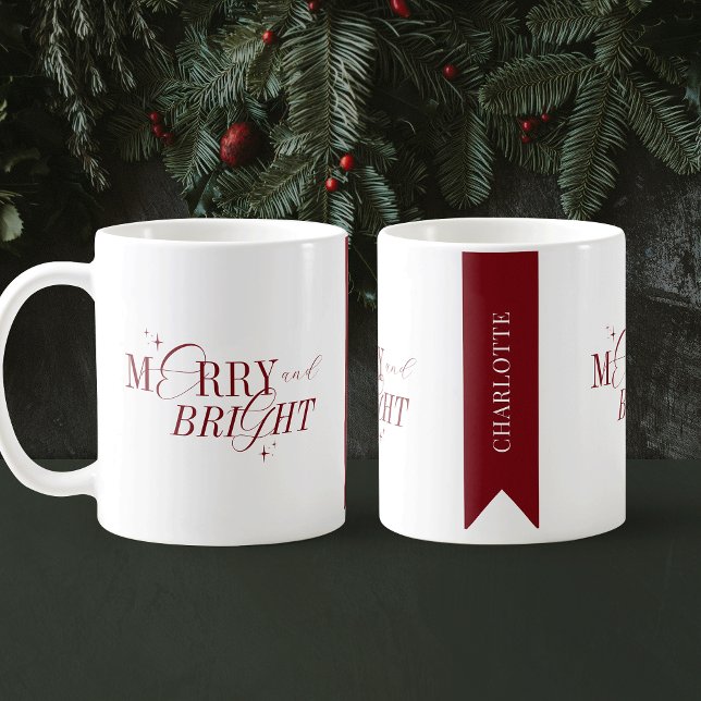 Caneca De Café Feliz e Vermelho Brilhante e Nome Personalizado Br (Featuring stylish calligraphy script fonts and modern layout, this festive mug makes a perfect gift)