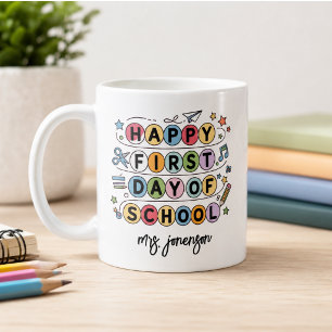 Caneca De Café Feliz Primeiro Dia de Aula Nome Personalizado