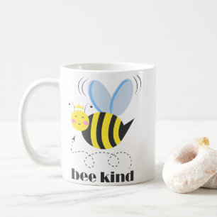 Caneca De Café Feliz princesa de abelhas com coroa e slogan Bela