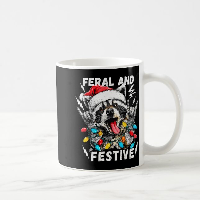 Caneca De Café Feral And Festive Funny Christmas Rocker Raccoon S (Direita)