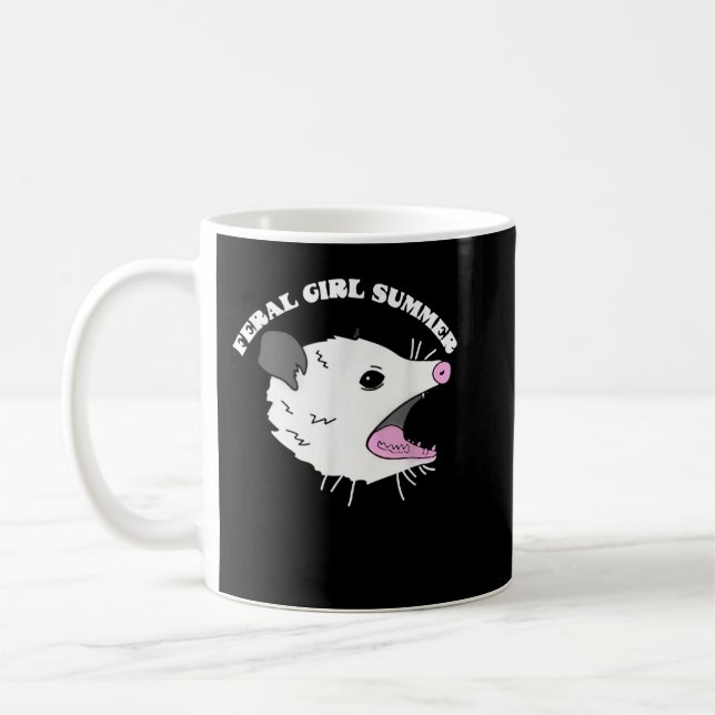 CANECA DE CAFÉ FERAL GIRL SUMMER OPOSSUM  (Esquerda)