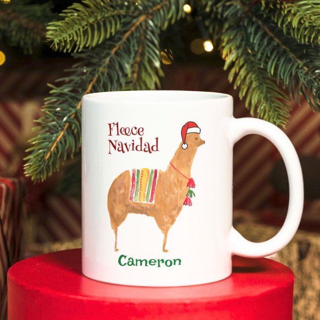 Caneca De Café Feriado de Animais Personalizados do Alpaca de Nat (This cute hand-illustrated mug pairs my hand-drawn festive alpaca with the words "Fleece Navidad.")