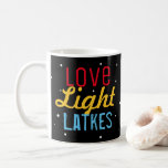 Caneca De Café Festa de Chanucá Adorava Lâmpadas Personalizadas<br><div class="desc">Nosso Festa de Chanucá Adorava Lâmpadas Personalizadas Coffee Coffee Coffee Mug vai levar todos para o espírito de Feriado! Vestir seu café matinal para as férias. Uma caneca personalizada faz um presente de excelente feriado para uma família especial, amigos e clientes. O ditado colorido e humorístico se destaca no fundo...</div>