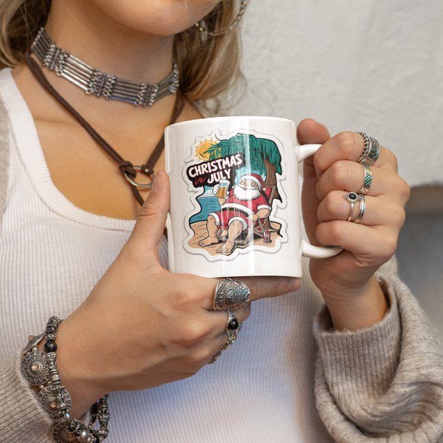 Caneca De Café Festivo Papai Noel Relaxando em Curto Tropical (Criador carregado)