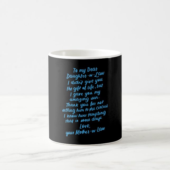 Caneca De Café Filha engraçada na lei para minha querida filha na (Centro)