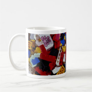 Caneca De Café Fim-acima dos blocos de apartamentos das crianças