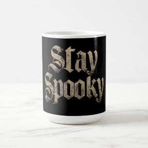 Caneca De Café "Fique Assombrado" Tipografia Gótica Vintage