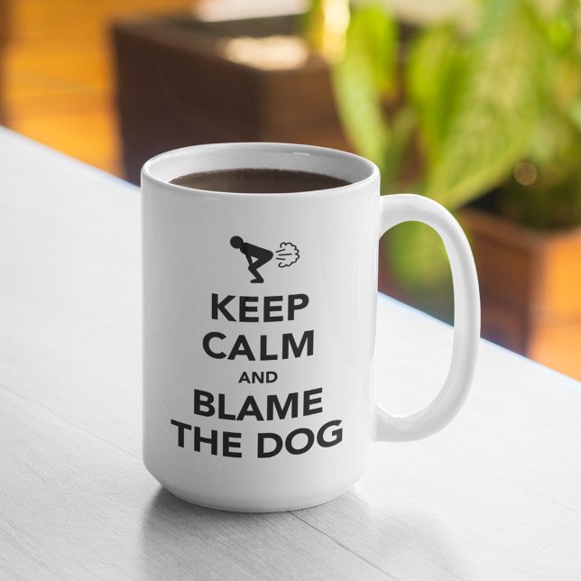 Caneca De Café Fique Calmo e Culpe O Cão (Criador carregado)