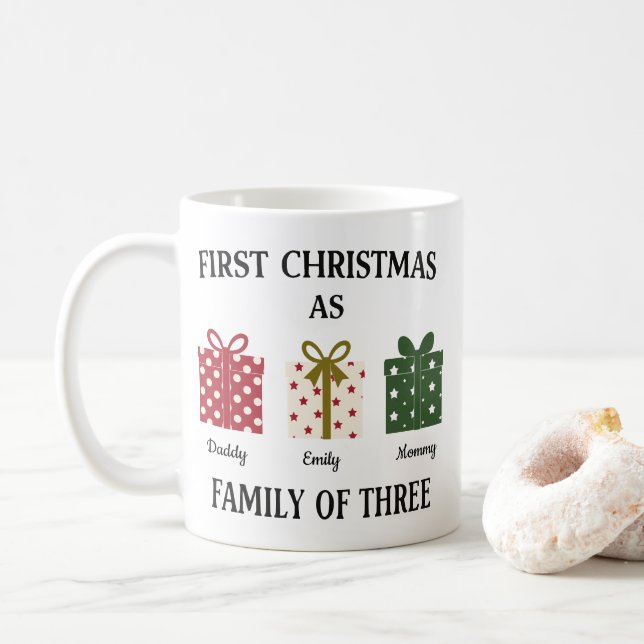 Caneca De Café First Christmas as Family of Three Gift (Com Donut)