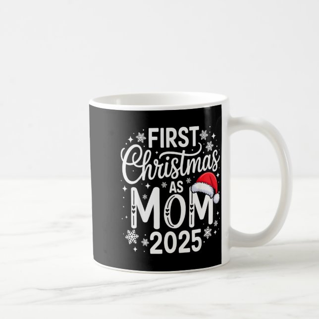 Caneca De Café First Christmas As Mom 2025 Matching Family Holida (Direita)