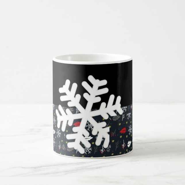 Caneca De Café Flocos de neve de Natal e folhas com fundo preto (Centro)