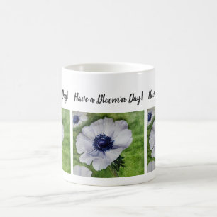 Caneca De Café Flor de Aquarela Branca e Marinho