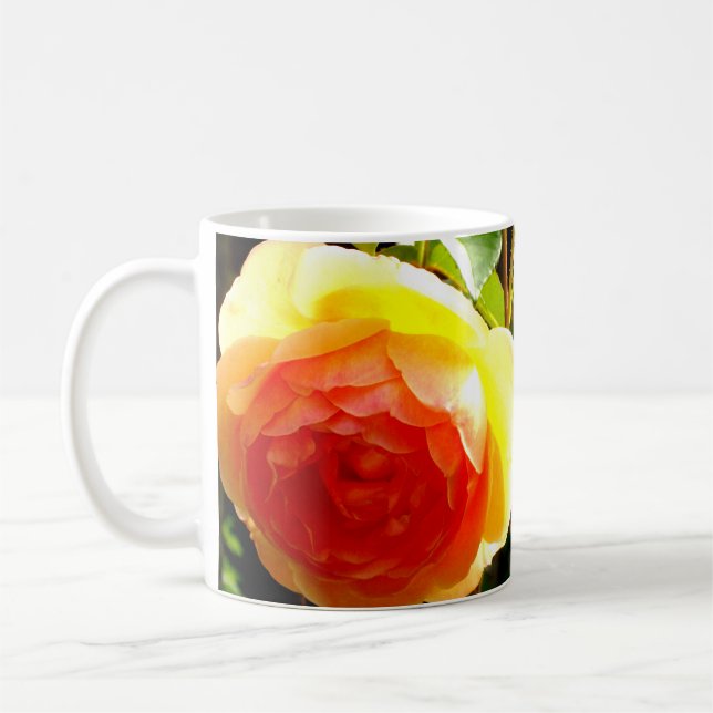 Caneca De Café Flor de laranja amarelo-rosa elegante (Esquerda)