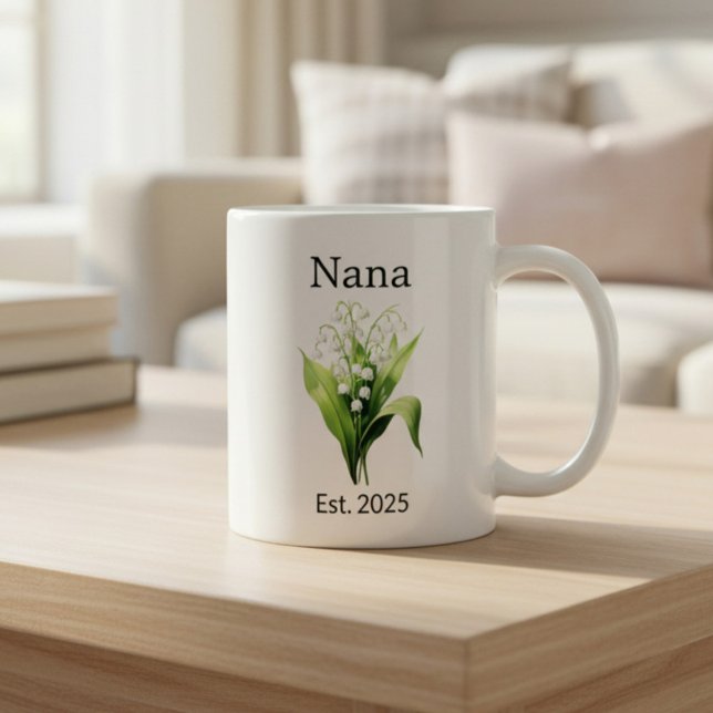 Caneca De Café Flor de Nascimento Lírio do Vale para Nana com Ano (Criador carregado)