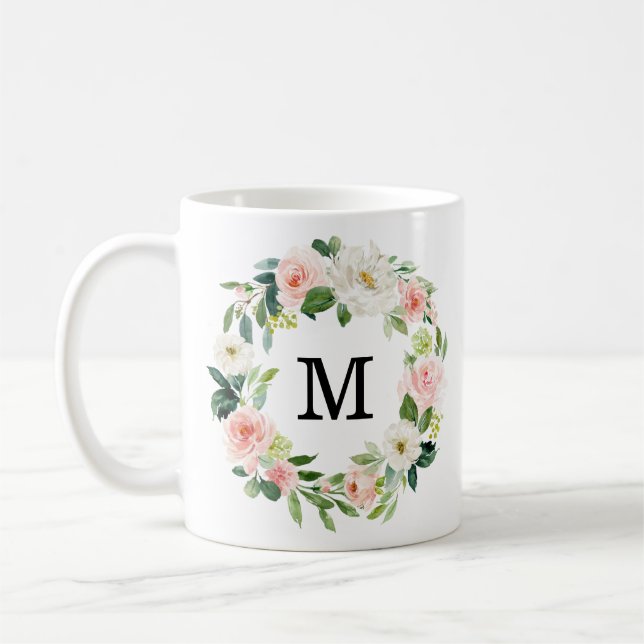 Caneca De Café Florais de Blush | Monograma Floral Wreath (Esquerda)