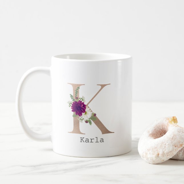 Caneca De Café Floral Alfabeto - letra "K" (Com Donut)
