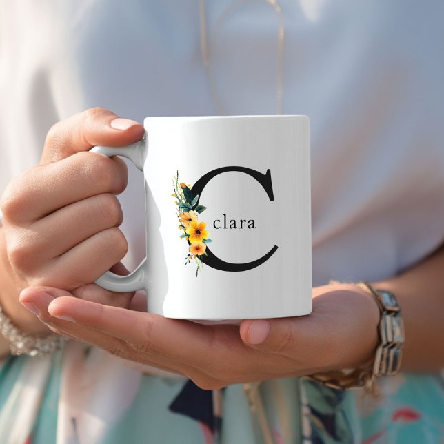 Caneca De Café Floral C Monograma Mug com Nome Editável (Floral C Monogram Mug with Editable Name. Yellow, Orange & Greenery Watercolor Flowers.)