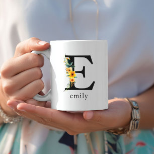 Caneca De Café Floral E Monograma Mug com Nome Editável