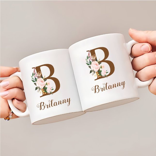 Caneca De Café Floral Personalizada Bridesmaid - Letra B Presente (Criador carregado)