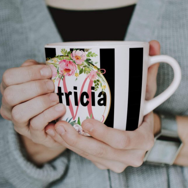 Caneca De Café Floral Rosa Monogramada Listras Pretas e Brancas (Criador carregado)