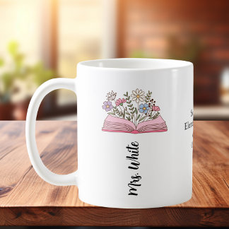 Caneca De Café Floral Simples com Livro Rosa Personalizado