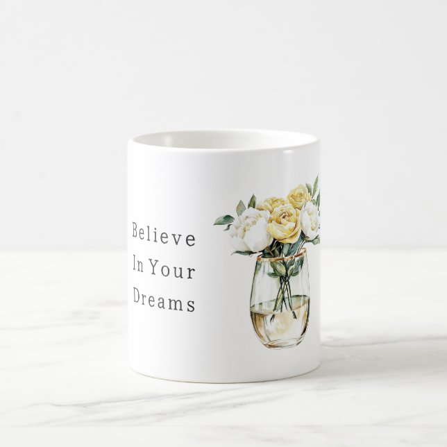 Caneca De Café Flores Amarelas Brancas Acreditam em Sonhos (Centro)