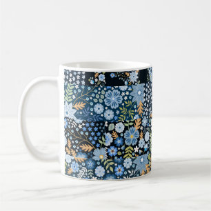 Caneca De Café Flores Azuis De Cordas: Tecido Invisível.