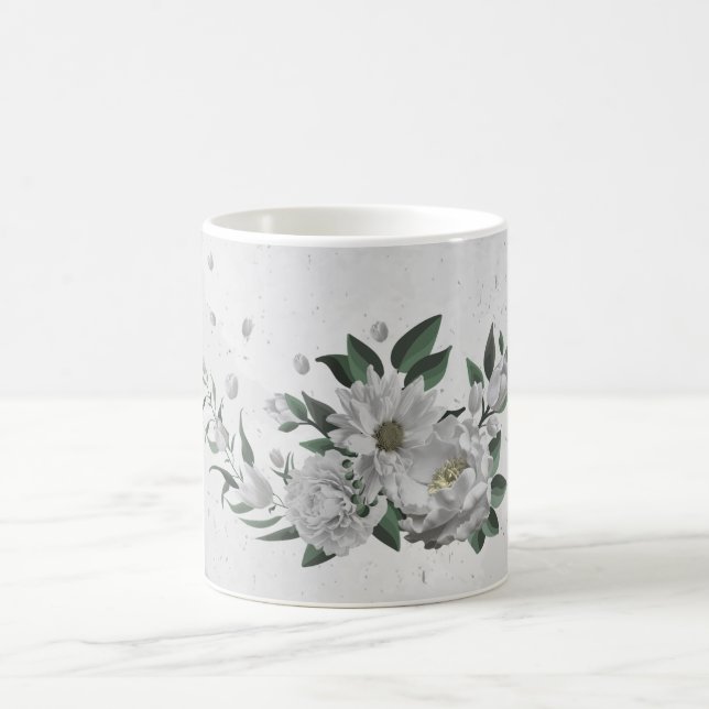 Caneca De Café flores brancas românticas folhagem (Centro)