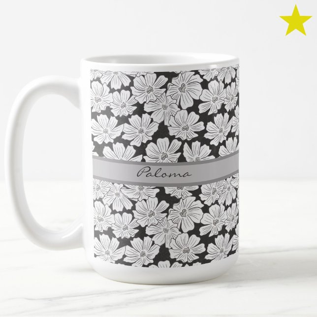 Caneca De Café Flores Brancas Rústicas Desenho Preto Cinza Nome P (Criador carregado)