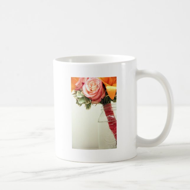 Caneca De Café flores de casamento rosa laranja rosa personalizar (Direita)