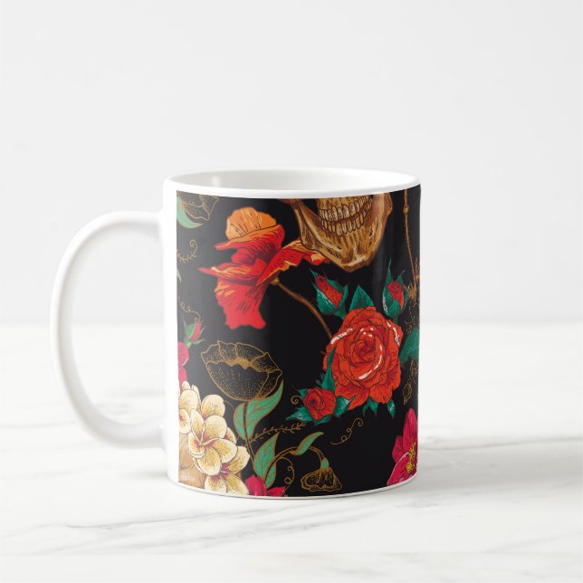 Caneca De Café Flores Do Crânio: Fundo Escuro Sem Olhos. (Esquerda)
